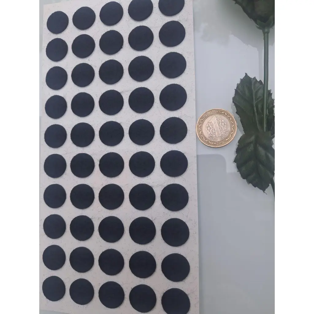 Keçe 90749 HRD 4 Paket 18 mm Siyah Masa Sandalye Koltuk Baza Ayak Çizdirmez Yapışkanlı