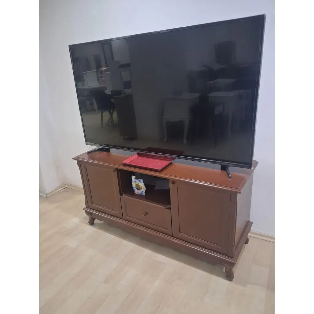 Tv Sehpa ST 18133 Klasik Model Ahşap Kayın ASLAN Ayak Parlak Ceviz 120 El Yapım